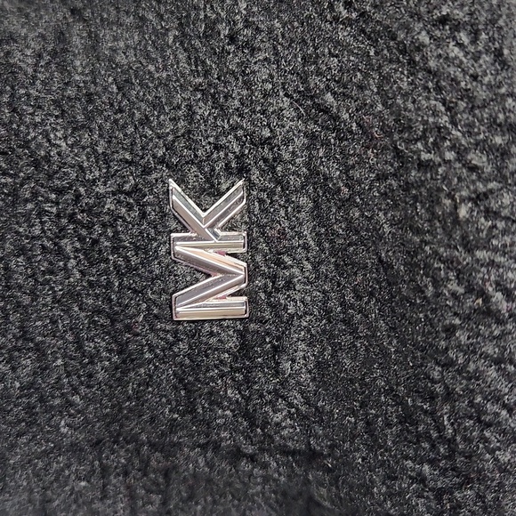 NWOT Michael Kors 🖤 black fuzzy fleece bucket hat S/M - Picture 2 of 2